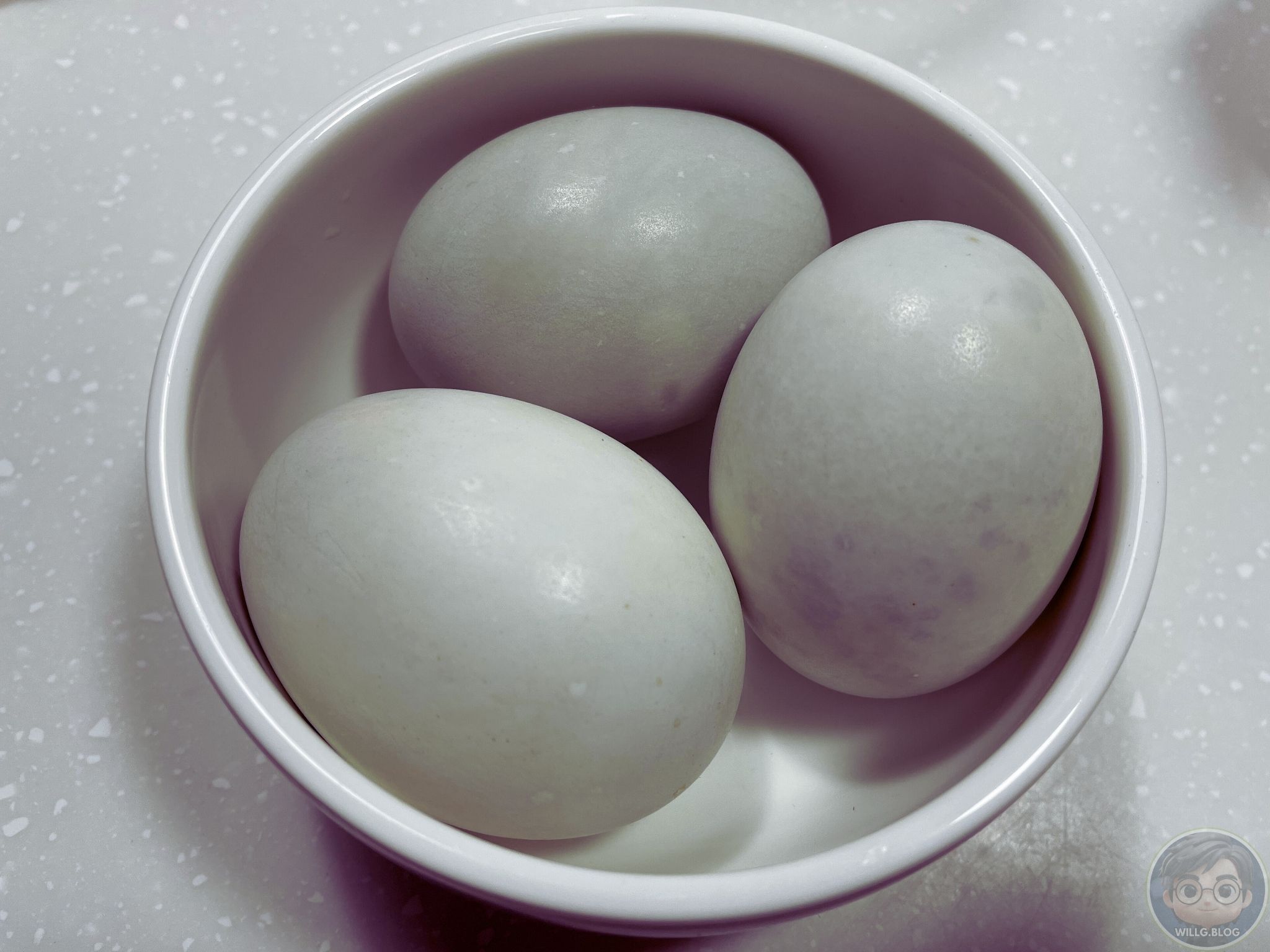 From clean shells to the full reveal—Filipino street-food energy, served in a bowl.